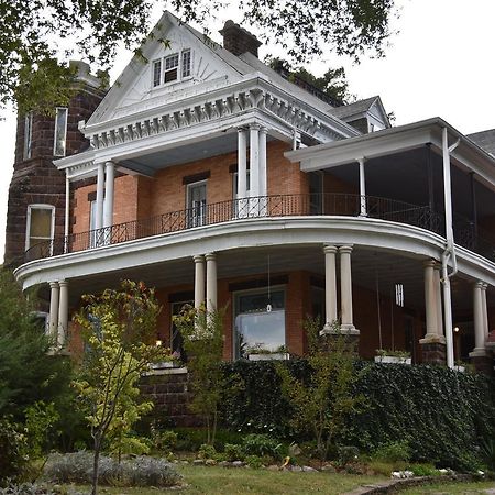 هوت سبرنغز 1890 Williams House Inn المظهر الخارجي الصورة